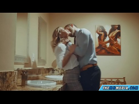 ❤️ Kui rinnakas blondiin võrgutab sind avalikus tualettruumis Porno at us et.it-com.top ☑